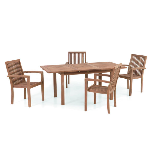 Záhradný set Denpasar je zložený z rozkladacieho stola a štyroch drevených stoličiek, zasúvateľných pod stôl