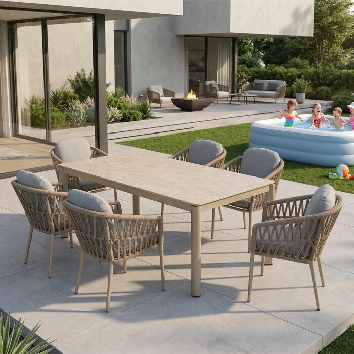 Jedálenský stôl na terasu